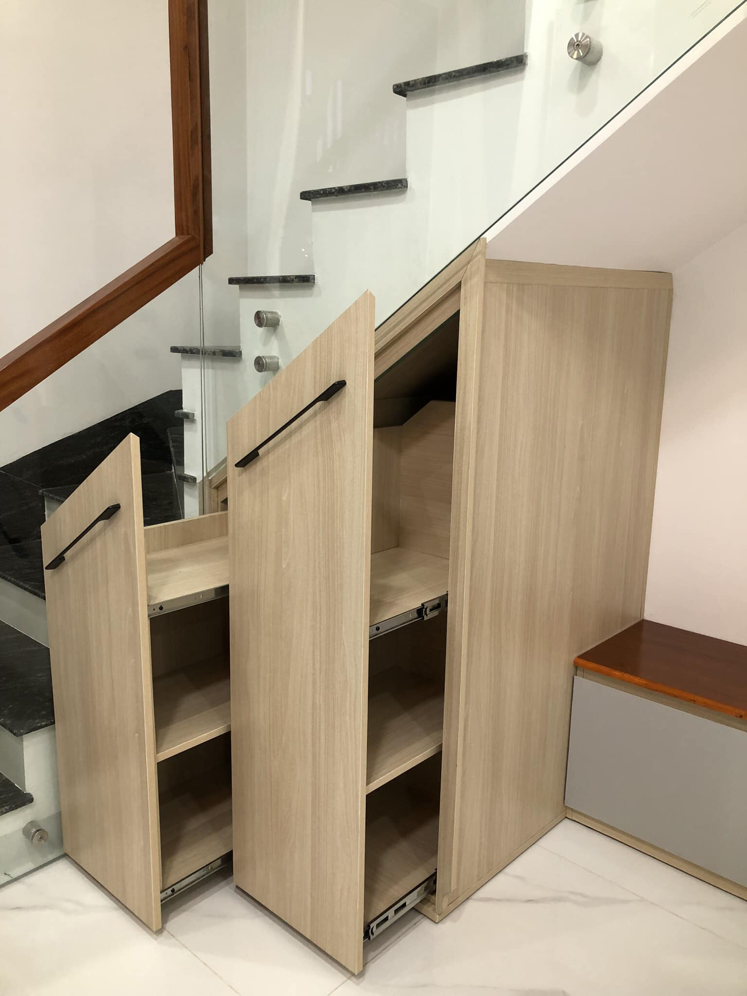 ร้านมิติเฟอร์นิเจอร์ รับผลิตเฟอร์นิเจอร์สั่งทำตามแบบ เคาน์เตอร์ ตู้โชว์สินค้า โดยช่างมืออาชีพ งานละเอียด ใช้วัสดุเกรดพรีเมียม ตอบโจทย์ทุกดีไซน์เพื่อธุ [..]