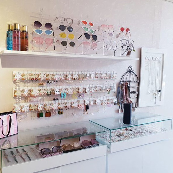 3 - https://mitifurniture.com | ร้านมิติเฟอร์นิเจอร์ รับผลิตเฟอร์นิเจอร์สั่งทำตามแบบ เคาน์เตอร์ ตู้โชว์สินค้า โดยช่างมืออาชีพ งานละเอียด ใช้วัสดุเกรดพรีเมียม ตอบโจทย์ทุกดีไซน์เพื่อธุรกิจและบ้านของคุณ ปรึกษาฟรี